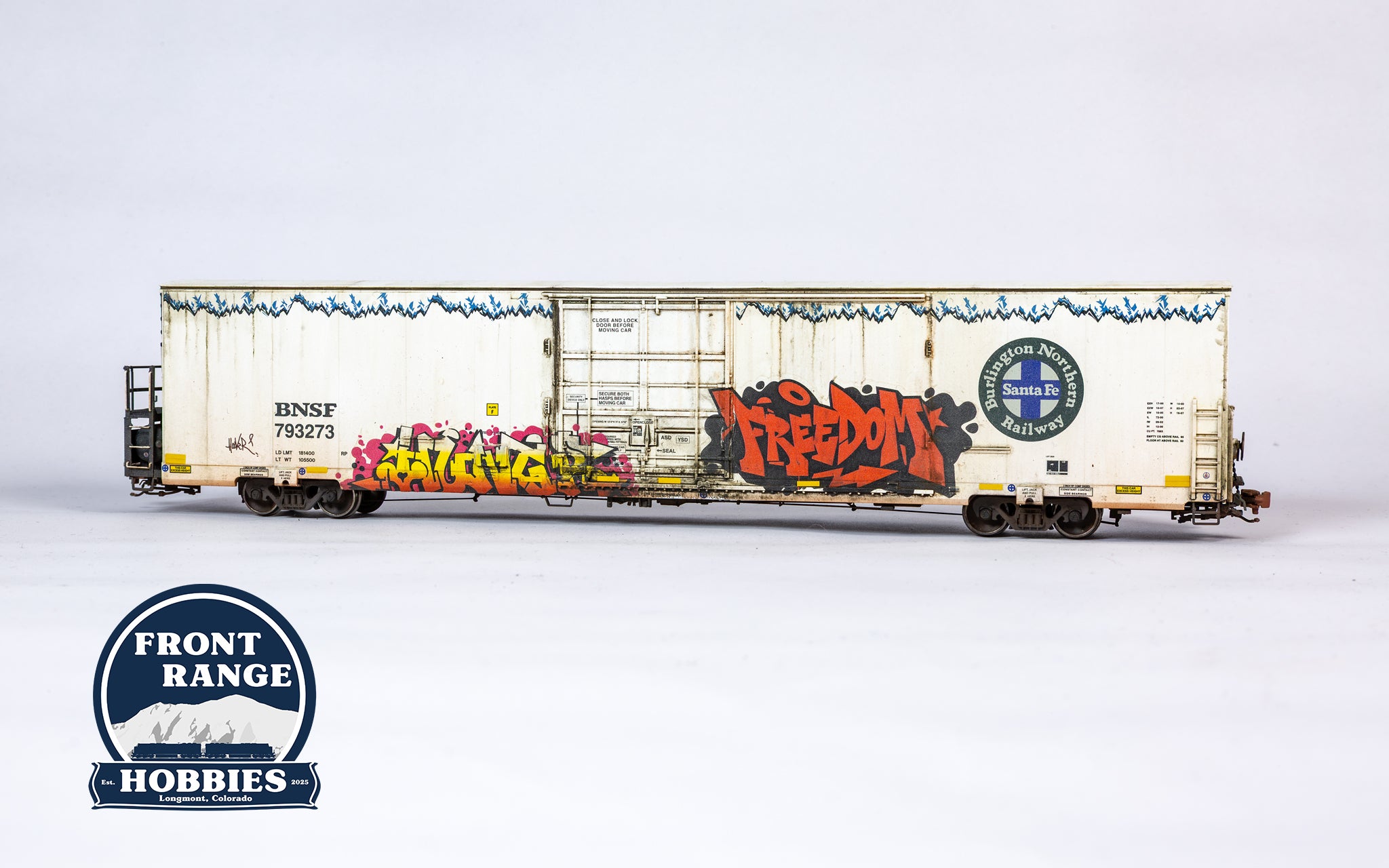 Rivet Counter HO Scale Trinity 82' 7883 Mechanical Reefer, BNSF/Roofline Icicles/Late Thermo King, BNSF 793273 (Weathered)
