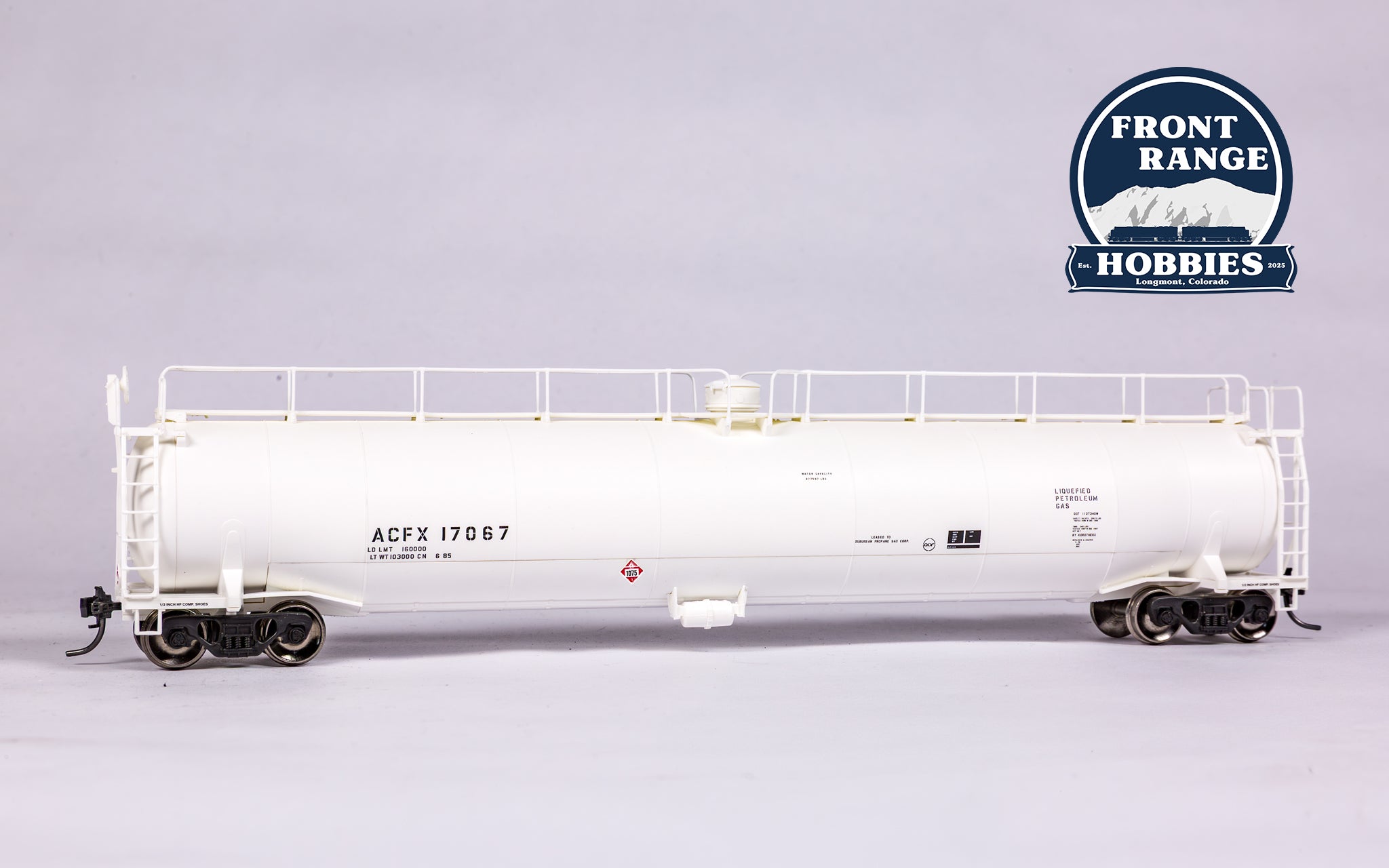 Atlas - HO Scale - 33,000 Gallon Tank Car - ACFX #17067 - White/Black With Black Lettering