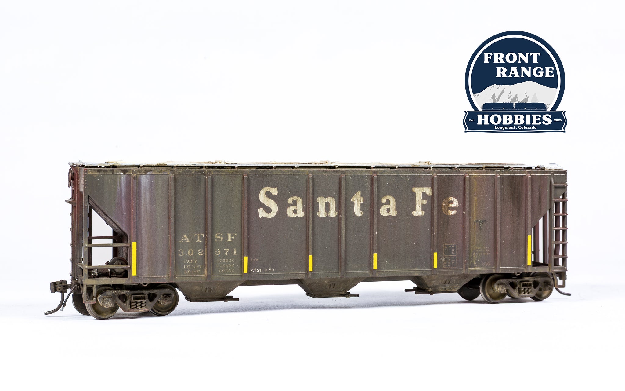 HO Scale Walthers Mainline HO Scale 50' PS-2 CD 4427 Covered Hopper Santa Fe ATSF 302971 (Weathered)