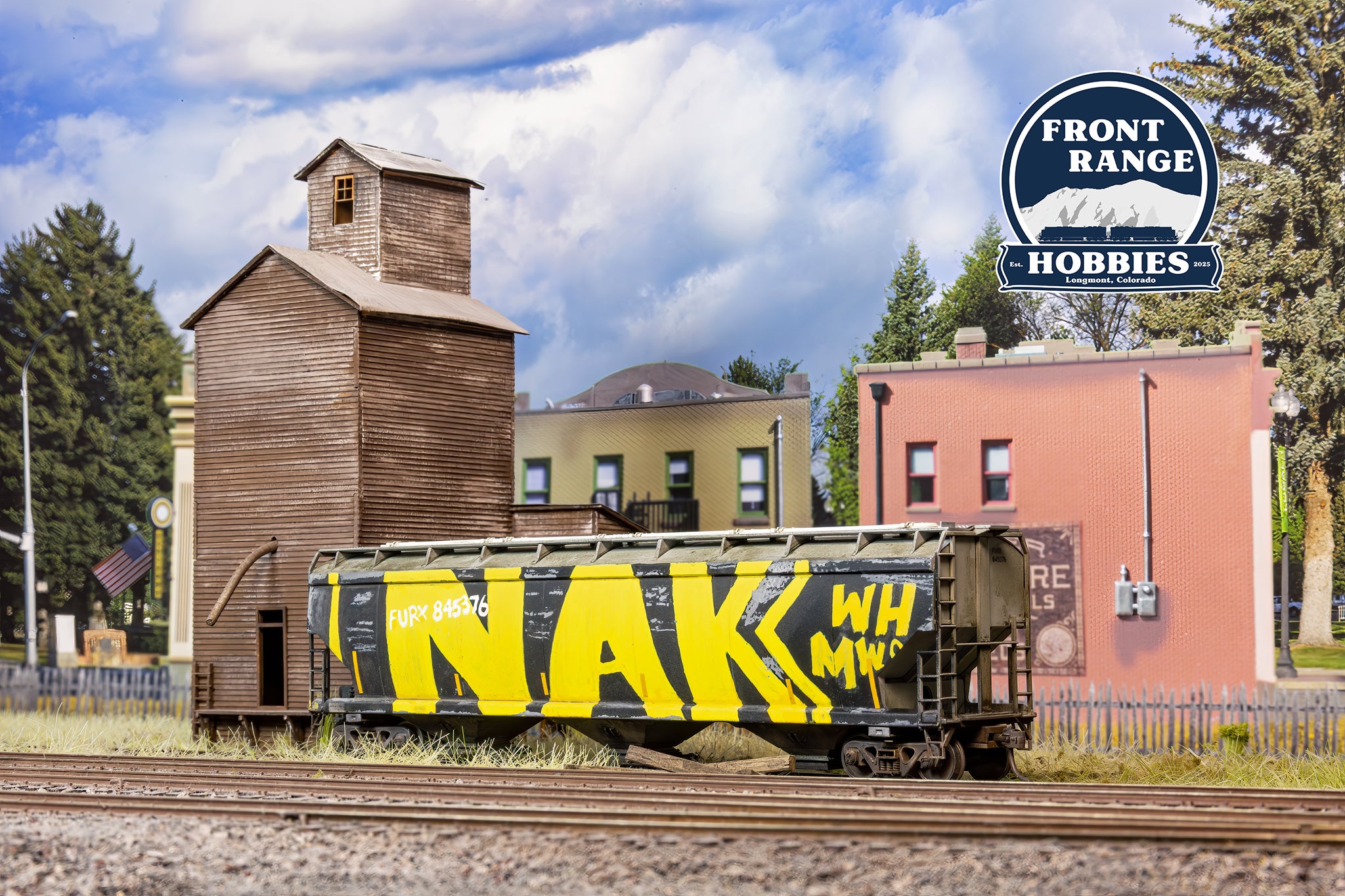 HO Scale Walthers MainLine First Union Rail, FURX 60' NSC 5150 3-Bay Covered Hopper #845376 (Weathered)