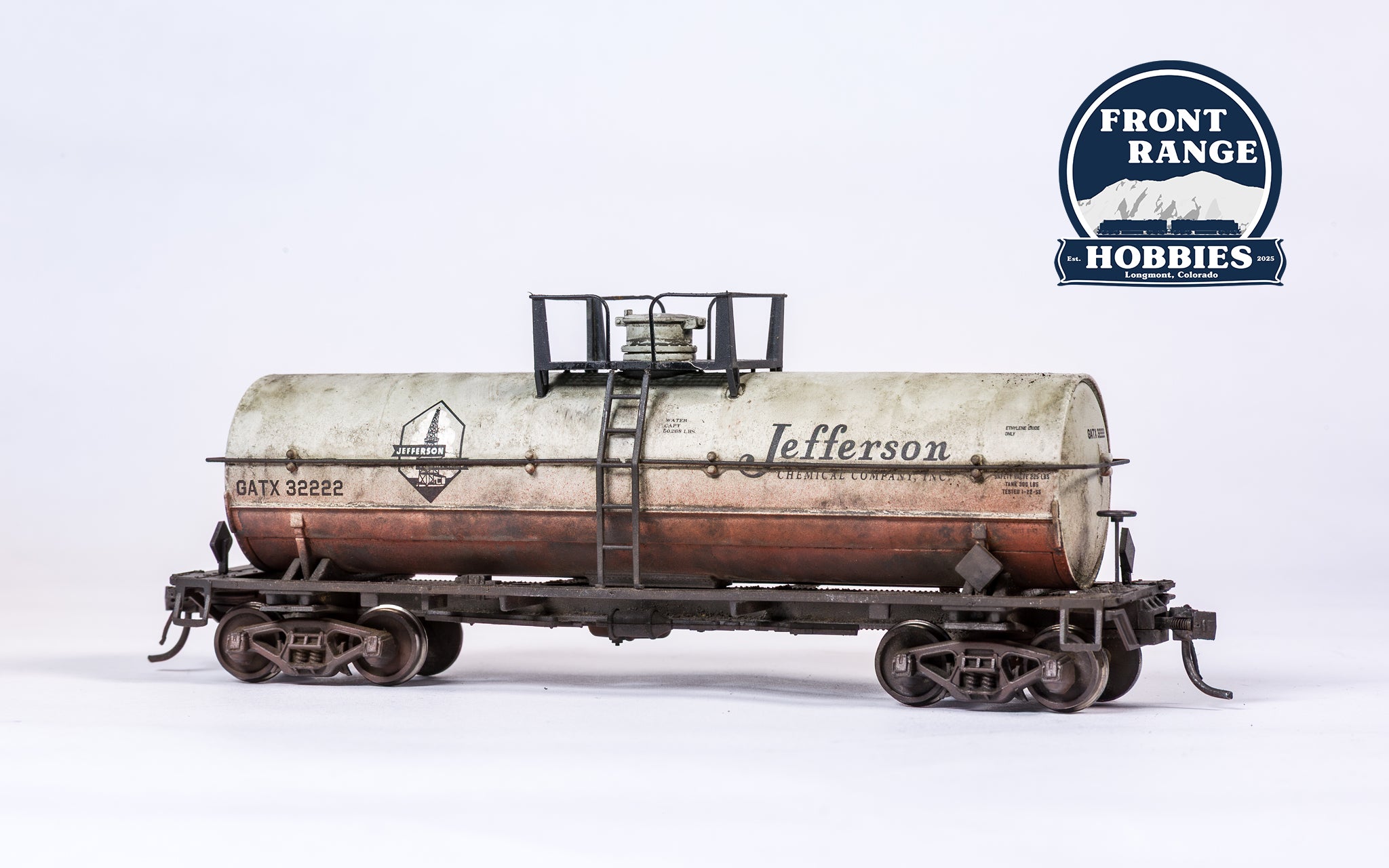 HO Scale Walthers Mainline 36' Chemical Tank Car - Ready to Run -- Jefferson Chemical GATX #32222 (Weathered)
