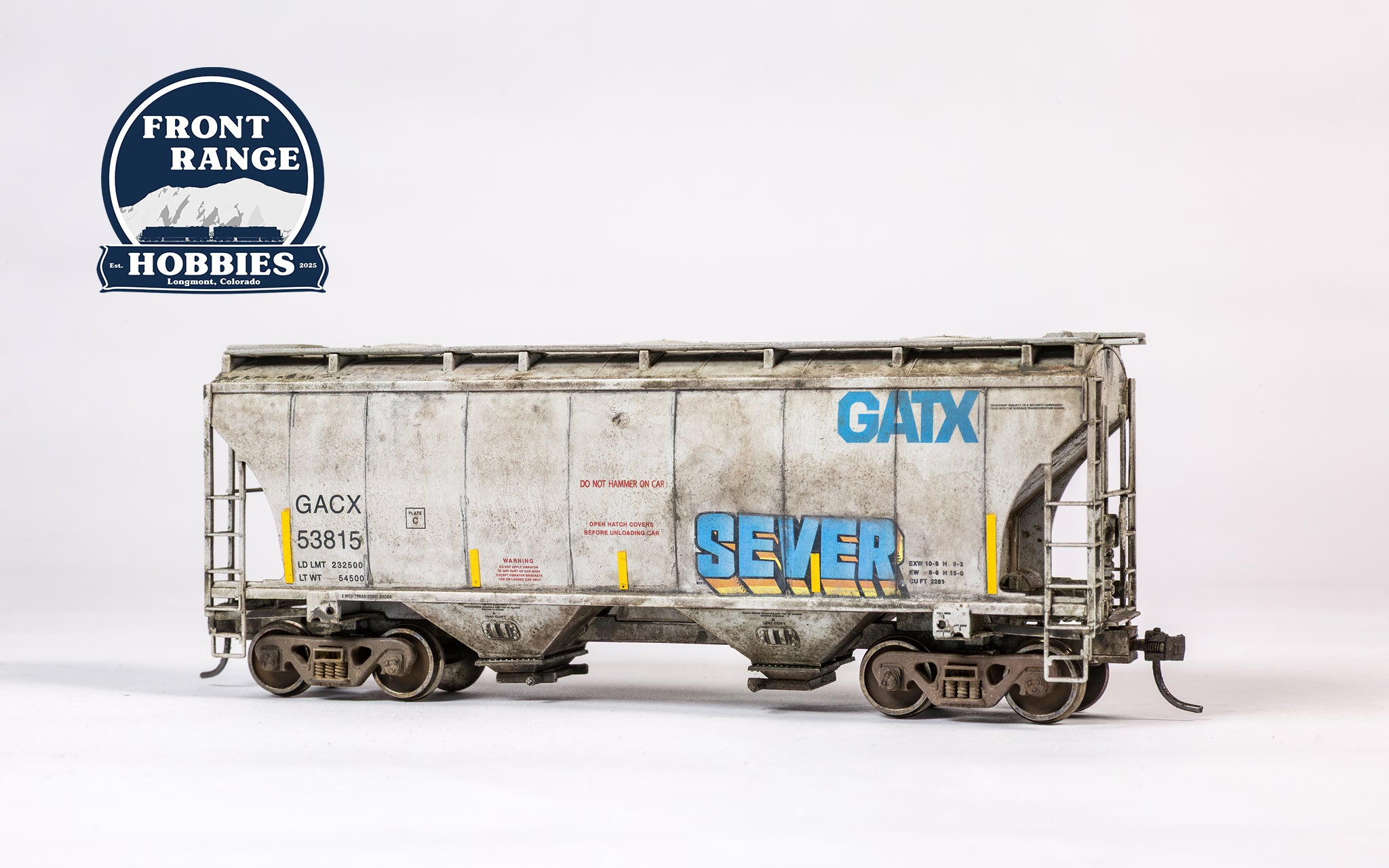 HO Scale 39' Trinity 3281 2-Bay Covered Hopper - Ready to Run -- GATX Corporation GACX #53815 (Weathered)