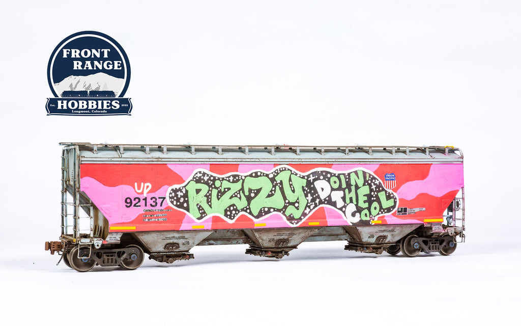 ScaleTrains Rivet Counter Rivet Counter HO Scale Gunderson 5188 Covered Hopper, Union Pacific #92137 (Weathered)